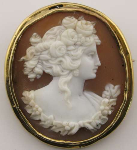 Victorian shell cameo brooch of a lady 14ct gold