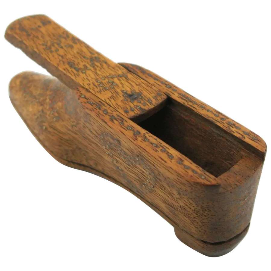 A dated 1836 Georgian wood shoe treen snuff box.