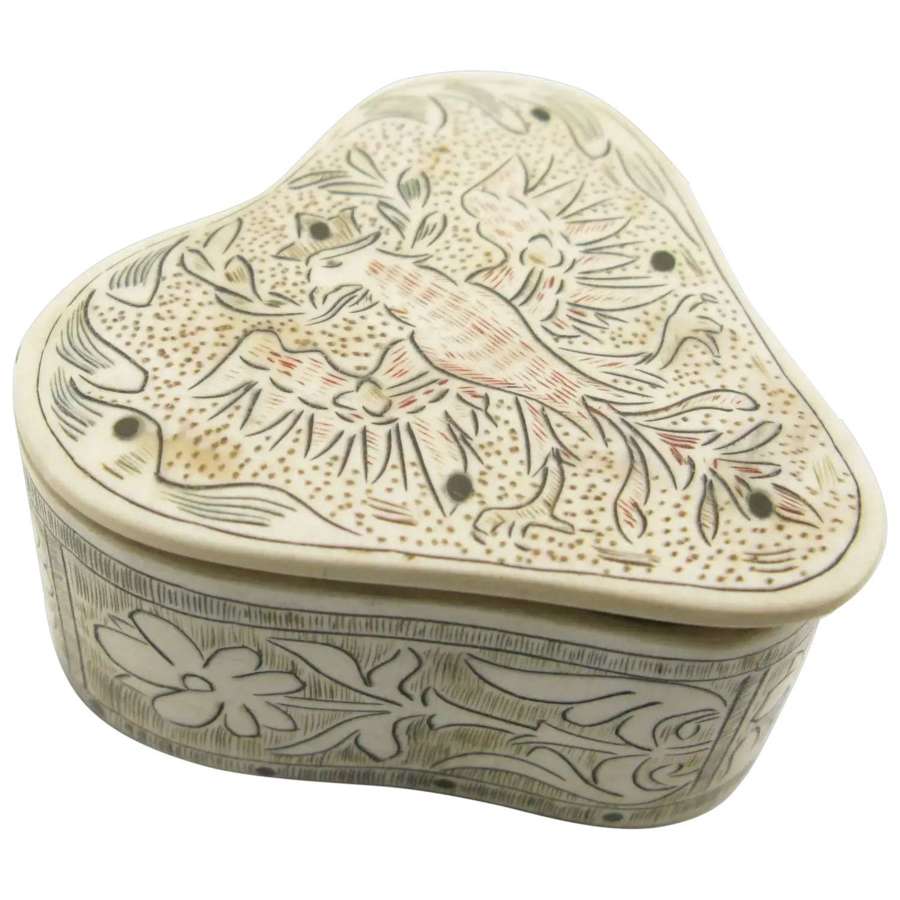 19th-century Tyrol Sterzing horn snuff box