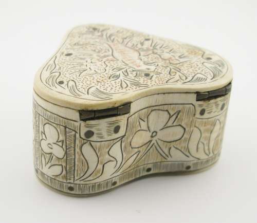 19th-century Tyrol Sterzing horn snuff box