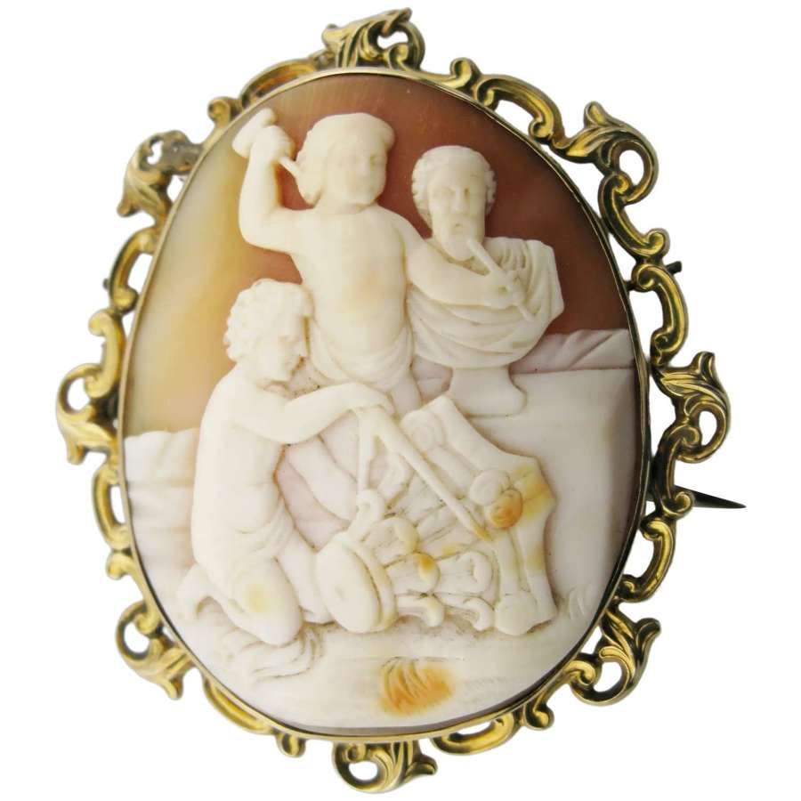 Antique grand tour large 10ct gold shell cameo brooch sculptors or masons