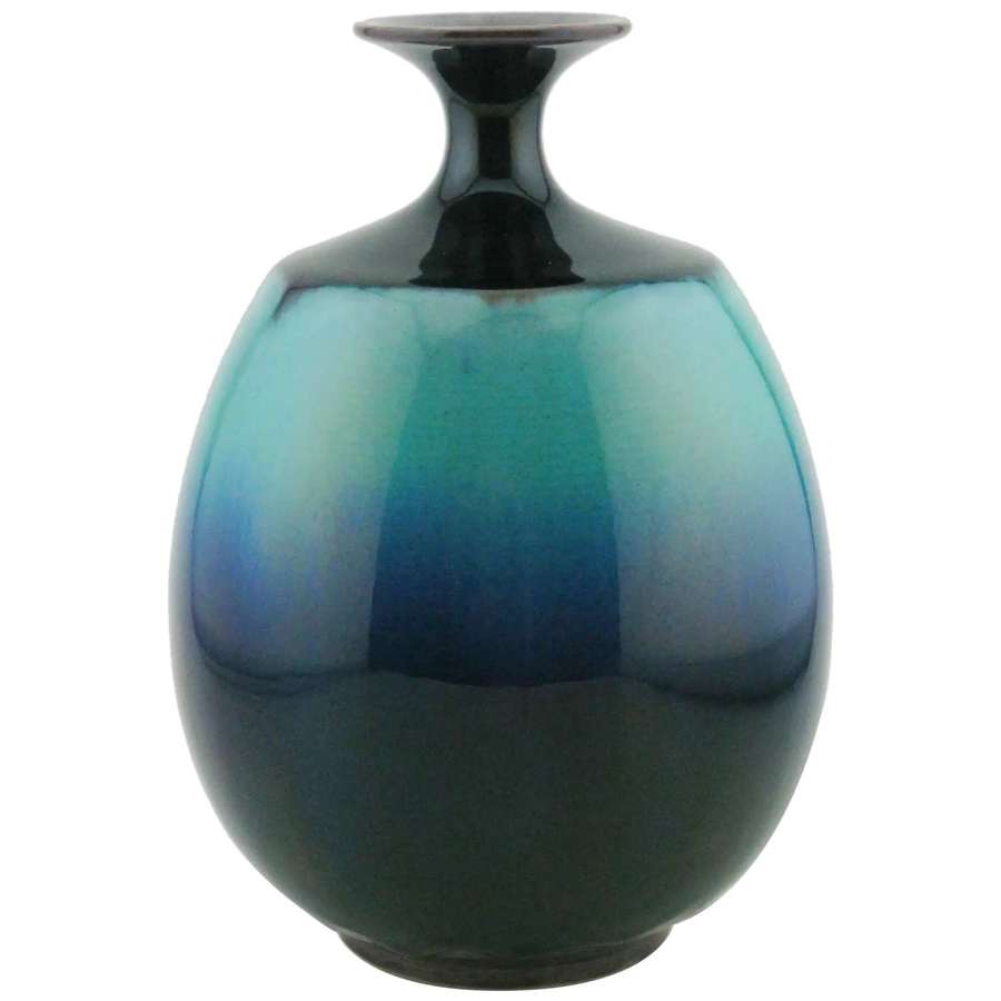 Tokuda Yasokichi III (Masahiko) (Japanese 1933-2009) Kutani Vase