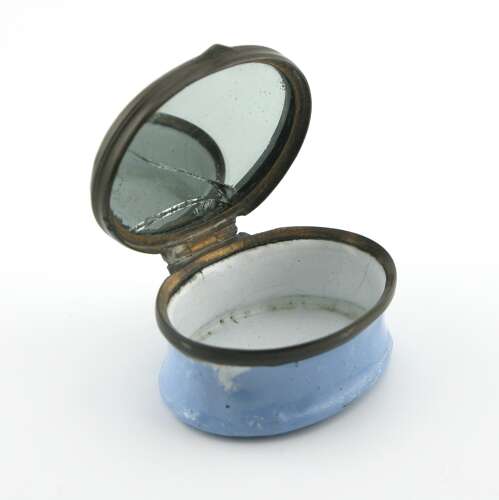 18th century South Staffordshire Bilston enamel patch box