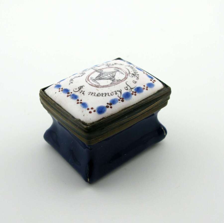 18th century South Staffordshire Bilston enamel pill/snuff box