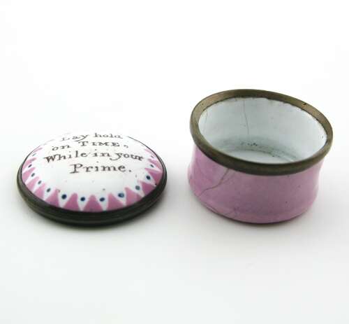18th century miniature South Staffordshire Bilston enamel patch/pill box