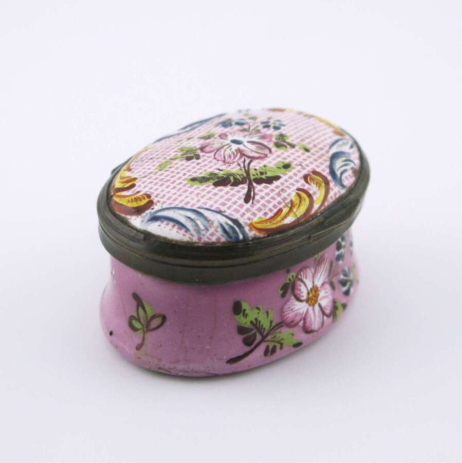 18th-century South Staffordshire Bilston gingham enamel patch box circa 1770