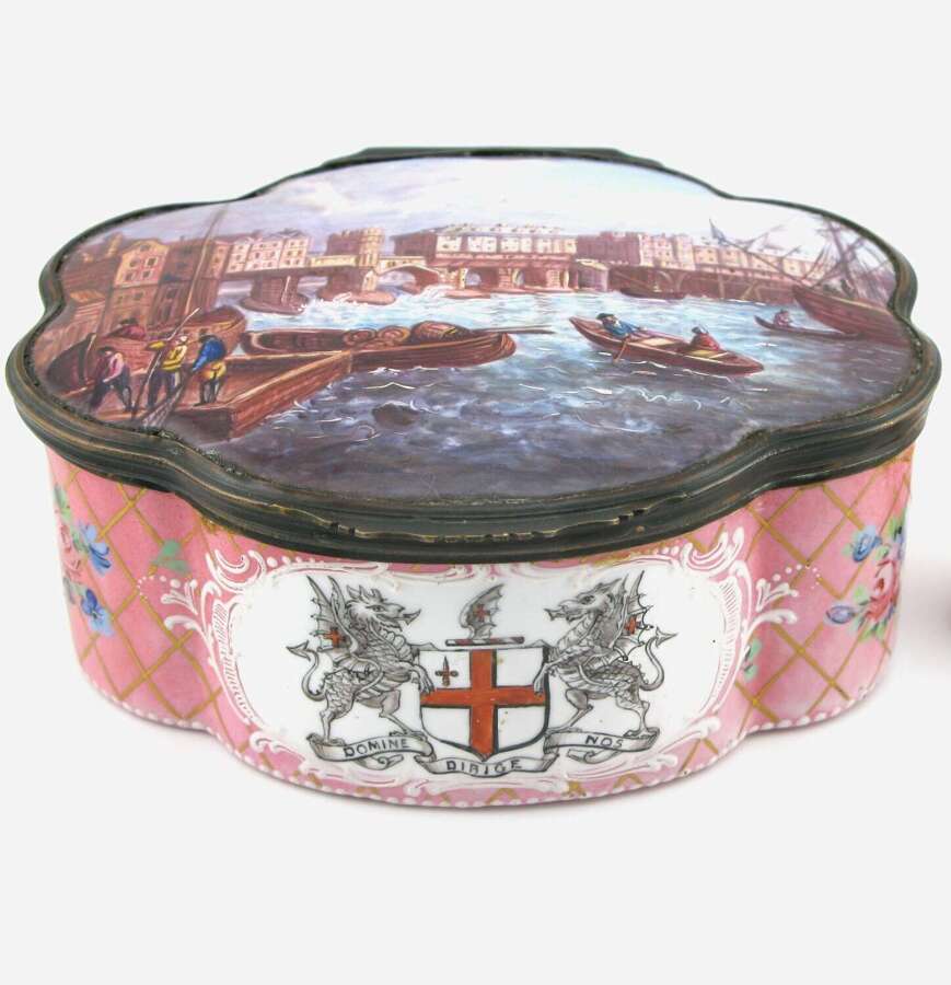 18th-century English London enamel table snuff/trinket box Old London Bridge
